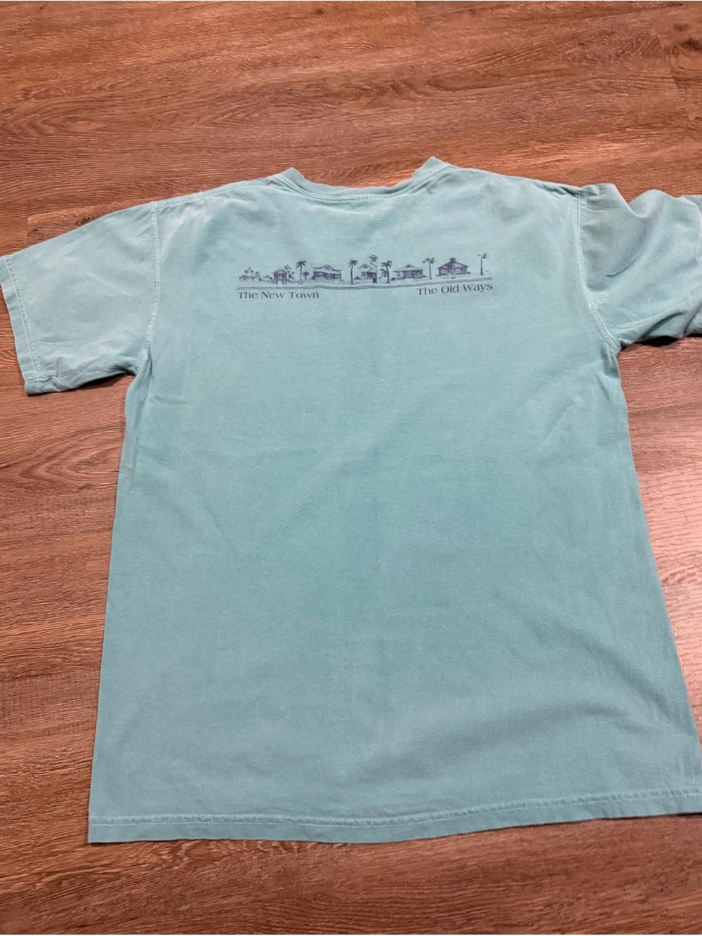 Seaside Comfort Colors The New Town Old Ways Blue Green Ring Spun Cotton Medium - Picture 9 of 10